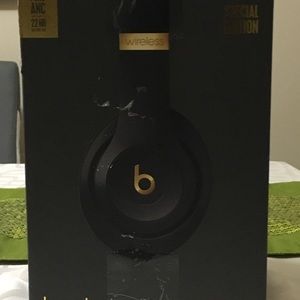 Beats studio 3 Special Edition